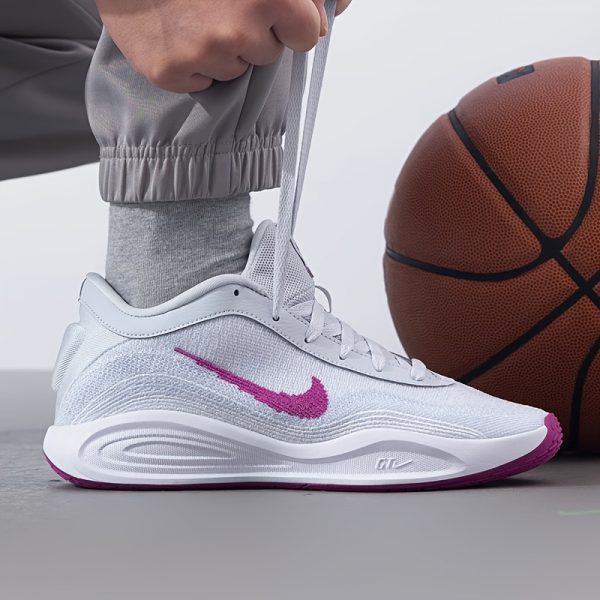 NIKE G.T. Hustle Academy Chaussures de basket-ball respirantes et rembourrées pour hommes